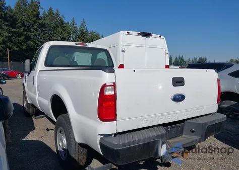 2009 Ford F-250 Xl/Xlt z USA, uszkodzony, nr VIN 1FTNF215X9EA01943